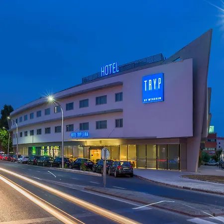 Tryp By Wyndham Leiria-3